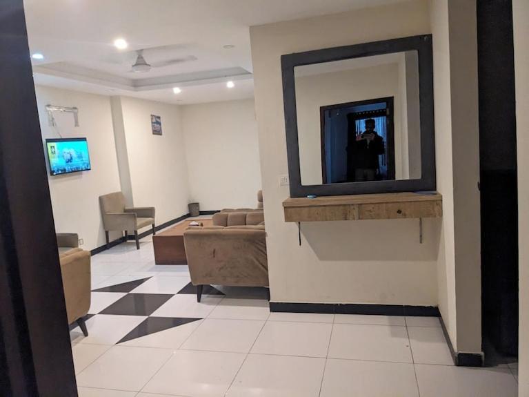 Lavish Hotel Rawalpindi Eksteriør billede